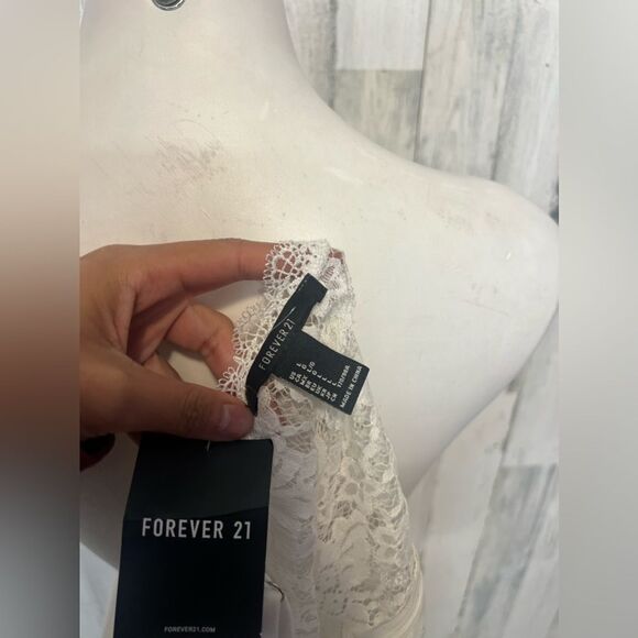 Forever 21 laced White bodysuit - Picture 4 of 5